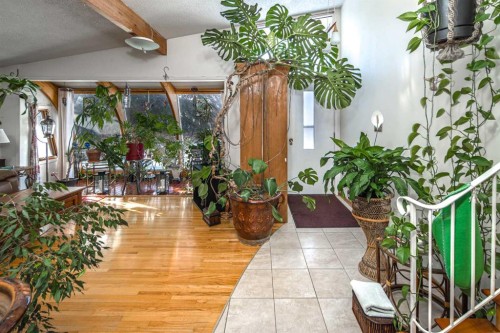 4012 Varsity Drive Nw, Calgary, AB -  Photo Showing Other Room