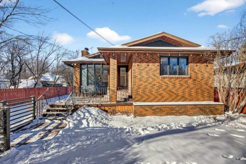 7103 Bow Crescent Nw, Calgary, AB - Outdoor