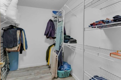 119 Edgepark Villas Nw, Calgary, AB - Indoor With Storage
