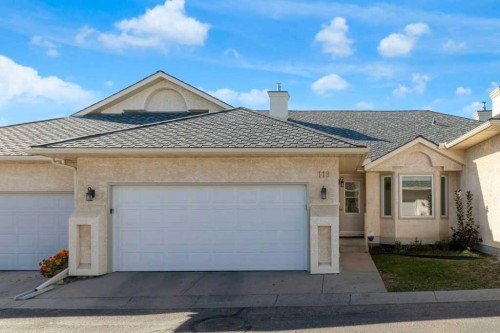 119 Edgepark Villas Nw, Calgary, AB - Outdoor