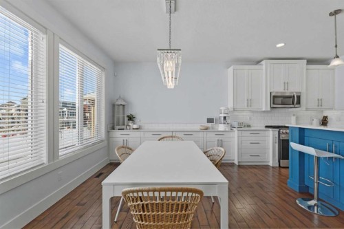 5 Cimarron Springs Circle, Okotoks, AB - Indoor Photo Showing Kitchen With Upgraded Kitchen