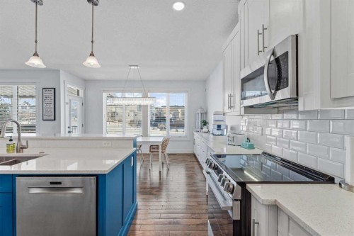 5 Cimarron Springs Circle, Okotoks, AB - Indoor Photo Showing Kitchen With Upgraded Kitchen
