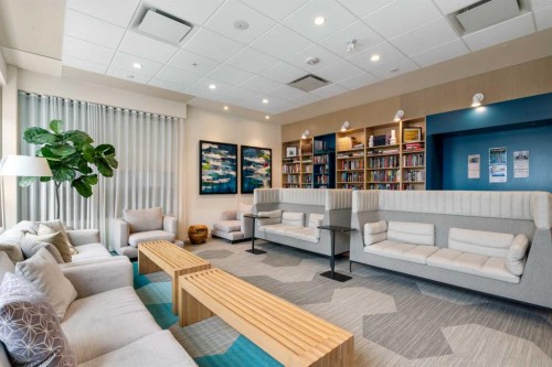 607-11 Mahogany Circle Se, Calgary, AB - Indoor Photo Showing Other Room