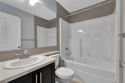 274 Auburn Meadows Place Se, Calgary, AB - Indoor Photo Showing Bathroom