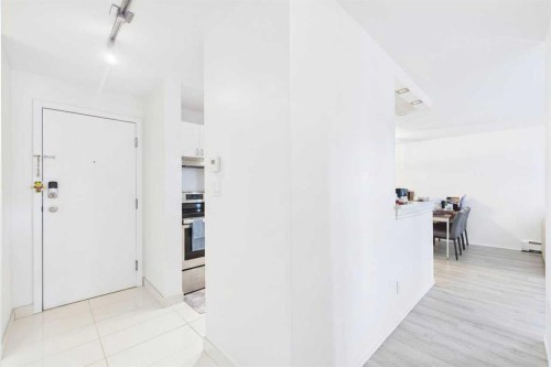 313-1735 11 Avenue Sw, Calgary, AB - Indoor Photo Showing Other Room