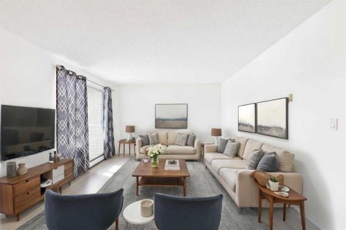 313-1735 11 Avenue Sw, Calgary, AB - Indoor Photo Showing Living Room