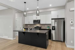 37 Southborough Lane  Cochrane, AB T4C 2S6