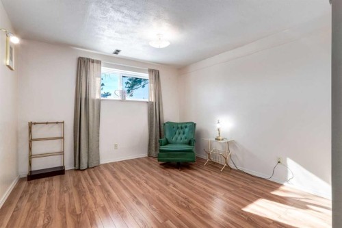 410 60 Avenue Ne, Calgary, AB - Indoor