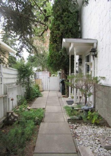 410 60 Avenue Ne, Calgary, AB - Outdoor