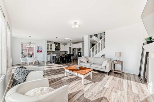 18 Mount Rae Place, Okotoks, AB - Indoor Photo Showing Living Room