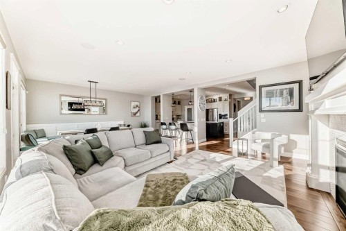 35 Mahogany Crescent Se, Calgary, AB - Indoor Photo Showing Living Room