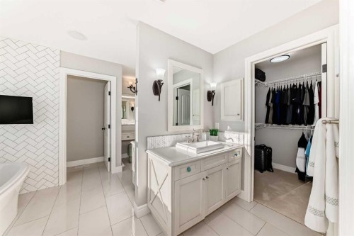 35 Mahogany Crescent Se, Calgary, AB - Indoor Photo Showing Bathroom