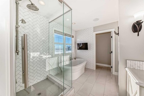 35 Mahogany Crescent Se, Calgary, AB - Indoor Photo Showing Bathroom