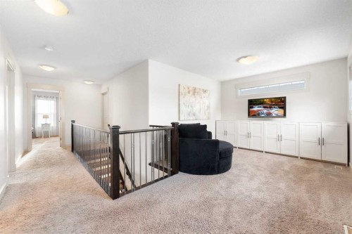 35 Aspenshire Drive Sw, Calgary, AB - Indoor Photo Showing Other Room