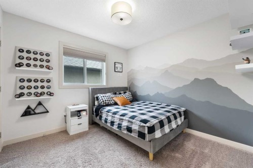 35 Aspenshire Drive Sw, Calgary, AB - Indoor Photo Showing Bedroom