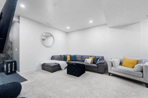 35 Aspenshire Drive Sw, Calgary, AB - Indoor