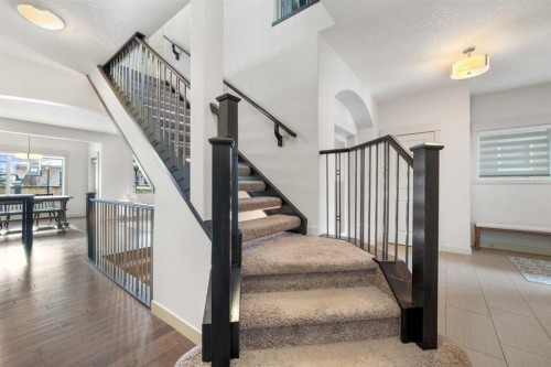 35 Aspenshire Drive Sw, Calgary, AB - Indoor Photo Showing Other Room