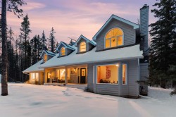 328 Wild Rose Close  Rural Rocky View County, AB T3Z 3R3