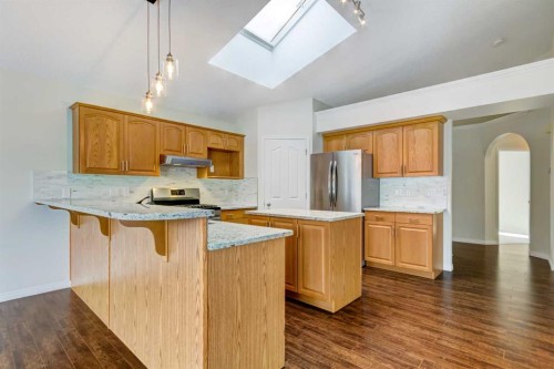 18336 Chaparral Street Se, Calgary, AB - Indoor Photo Showing Kitchen