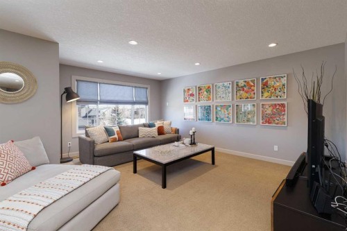 344 Evergreen Circle Sw, Calgary, AB - Indoor Photo Showing Living Room