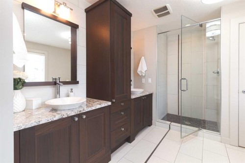 344 Evergreen Circle Sw, Calgary, AB - Indoor Photo Showing Bathroom
