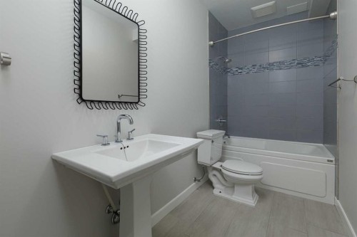 344 Evergreen Circle Sw, Calgary, AB - Indoor Photo Showing Bathroom