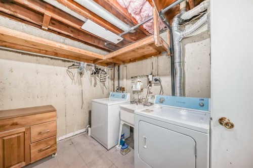 172 Pinehill Road Ne, Calgary, AB - Indoor Photo Showing Laundry Room