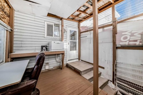 172 Pinehill Road Ne, Calgary, AB - Indoor Photo Showing Office