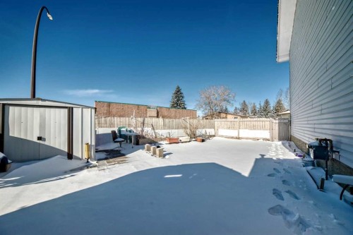 172 Pinehill Road Ne, Calgary, AB - Outdoor