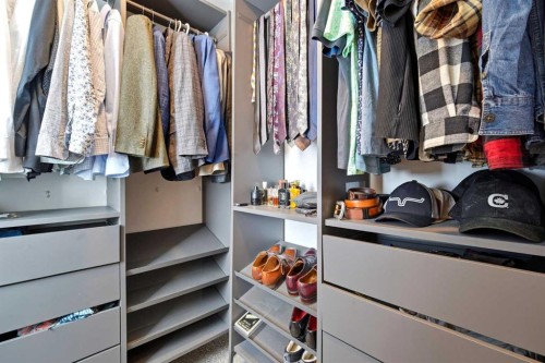 29 Herron Mews Ne, Calgary, AB - Indoor With Storage