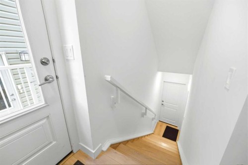 29 Herron Mews Ne, Calgary, AB - Indoor Photo Showing Other Room