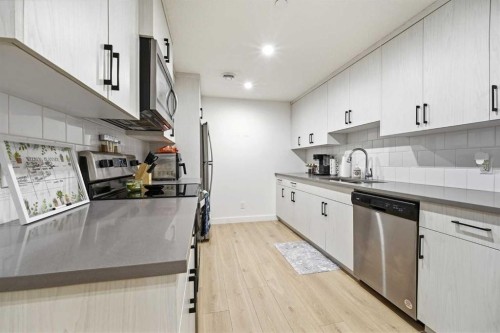 29 Herron Mews Ne, Calgary, AB - Indoor Photo Showing Kitchen With Stainless Steel Kitchen
