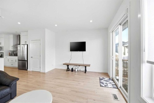 29 Herron Mews Ne, Calgary, AB - Indoor
