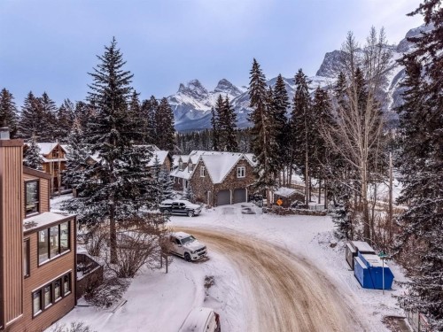 8-838 3Rd Street, Canmore, AB - Outdoor