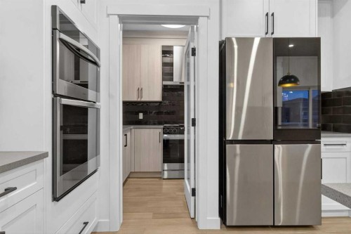 267 Chelsea Heath, Chestermere, AB - Indoor Photo Showing Kitchen