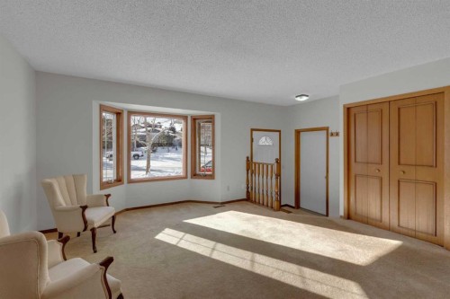 92 Macewan Drive Nw, Calgary, AB - Indoor