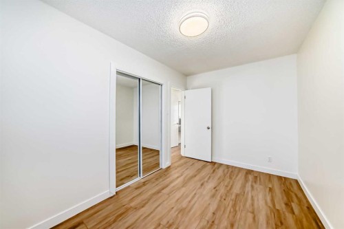 5640 Travis Street Ne, Calgary, AB - Indoor Photo Showing Other Room