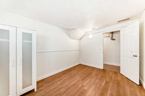5640 Travis Street Ne, Calgary, AB - Indoor Photo Showing Other Room
