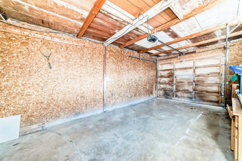 5640 Travis Street Ne, Calgary, AB - Indoor Photo Showing Garage