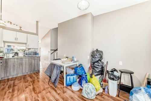 179 Hawkwood Boulevard Nw, Calgary, AB - Indoor Photo Showing Kitchen