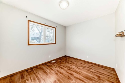 179 Hawkwood Boulevard Nw, Calgary, AB - Indoor Photo Showing Other Room