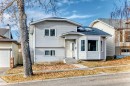 179 Hawkwood Boulevard Nw, Calgary, AB  - Outdoor With Facade 