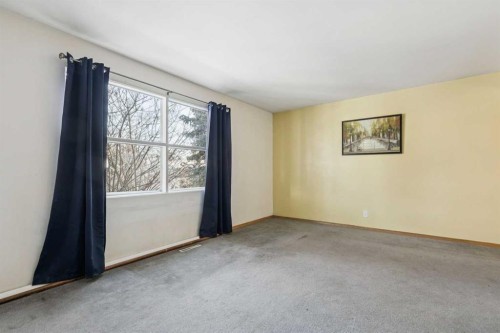 619 Merrill Drive Ne, Calgary, AB - Indoor Photo Showing Other Room