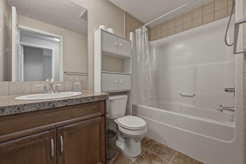 68 Auburn Bay Crescent Se, Calgary, AB - Indoor Photo Showing Bathroom