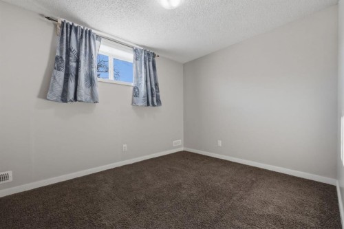 68 Auburn Bay Crescent Se, Calgary, AB - Indoor
