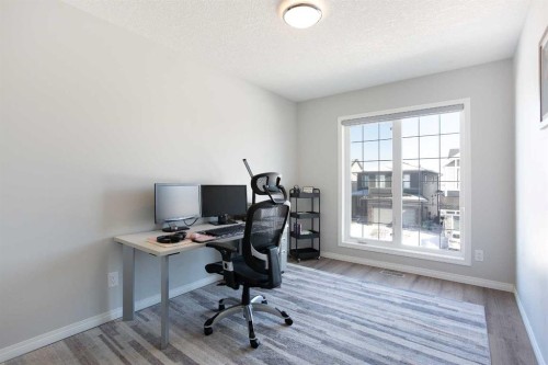 250 Hillcrest Heights Sw, Airdrie, AB - Indoor Photo Showing Office