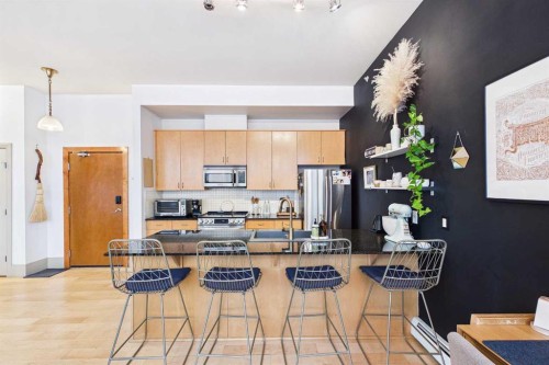 109-177 9 Street Ne, Calgary, AB - Indoor Photo Showing Kitchen