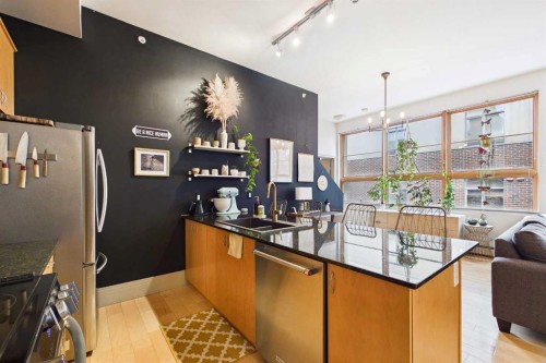 109-177 9 Street Ne, Calgary, AB - Indoor Photo Showing Kitchen