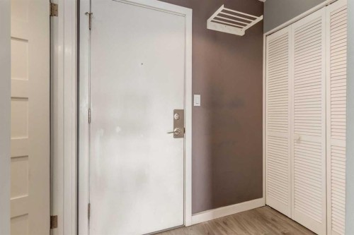 206-1513 26 Avenue Sw, Calgary, AB - Indoor