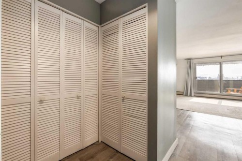 206-1513 26 Avenue Sw, Calgary, AB -  Photo Showing Other Room